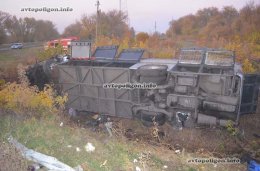 На Харьковщине грузовик протаранил автобус. Восемь человек погибли (ВИДЕО)
