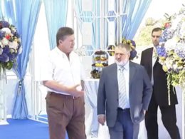 В Сети появилась видеозапись, как Коломойский поздравлял Януковича с днем рождения (ВИДЕО)