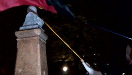 По факту разрушения памятника Фрунзе в Чернигове открыто уголовное дело (ВИДЕО)