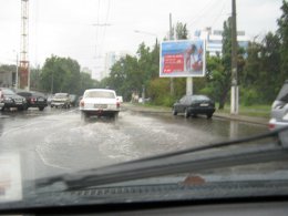 Водителям советуют быть особенно внимательными из-за непогоды