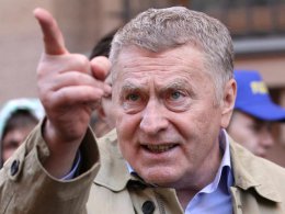 Жириновский призывает сменить демократическое правление России на имперское