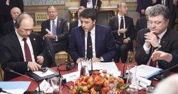 Порошенко назвал выборы, объявленные ДНР и ЛНР на 2 ноября, "фейковыми"
