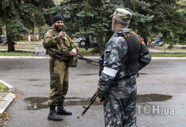 Вооруженный Захарченко агитирует голосовать за себя на фейковых "выборах" (ФОТО)