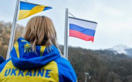 Украина должна была разорвать дипотношения с Россией после аннексии Крыма, - политолог