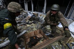 "Киборги" отправляют в последний путь погибшего танкиста (ФОТО)