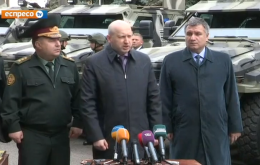 Турчинов передал Нацгвардии новые отечественные бронетранспортеры (ВИДЕО)