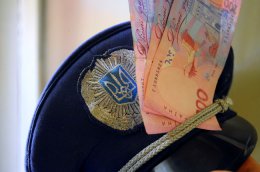 Столичных милиционеров поймали на взятке (ВИДЕО)