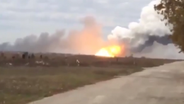 Очевидец выложил в сеть видео страшного взрыва в Донецке (ВИДЕО)