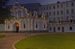 В Киеве ко дню св. Николая откроют ледяное кафе и детскую железную дорогу (ФОТО)