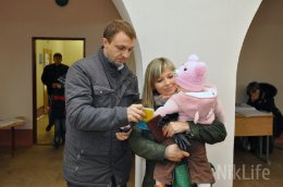 Глава николаевского облсовета носит на своем паспорте надпись "ПТН ПНХ" (ФОТО)