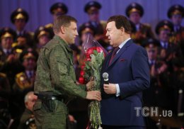 Кобзон наплевал на запрет СБУ и выступил в Донецке (ВИДЕО)