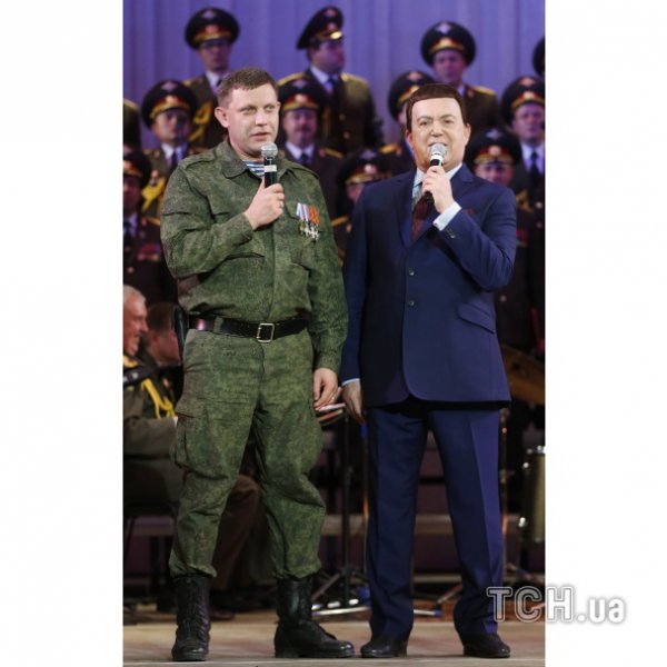 Кобзон наплевал на запрет СБУ и выступил в Донецке (ВИДЕО)