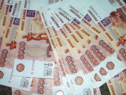 Российские рубли активно обесцениваются последние полгода