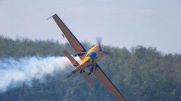 В США самолет врезался в здание аэропорта. Есть жертвы (ВИДЕО)