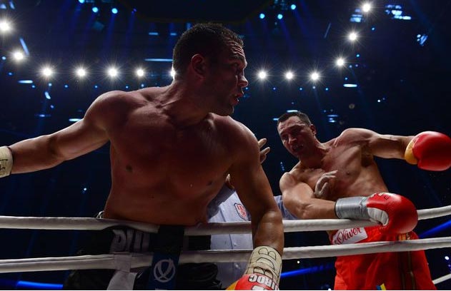 Лучшие моменты захватывающего поединка между Кличко и Пулевым (ФОТО)
