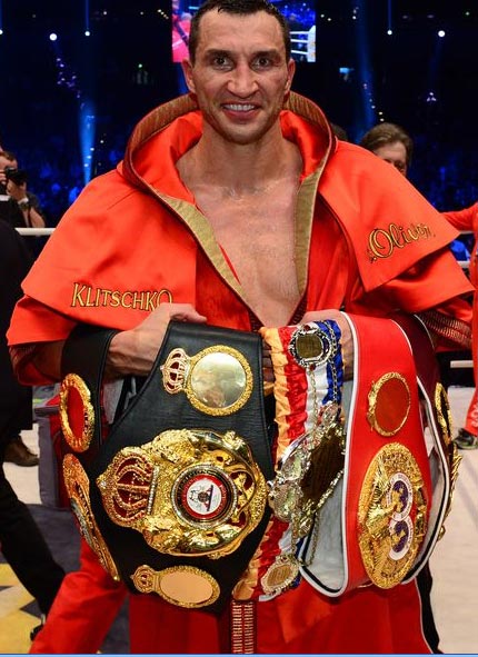 Лучшие моменты захватывающего поединка между Кличко и Пулевым (ФОТО)