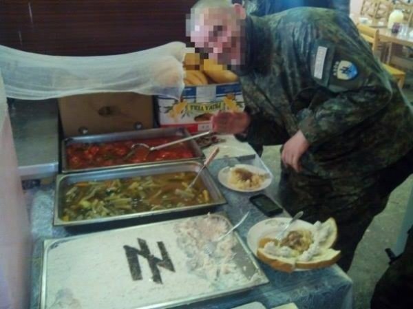 "Азов" раскрыл  тайны питания украинских воинов (ФОТО)