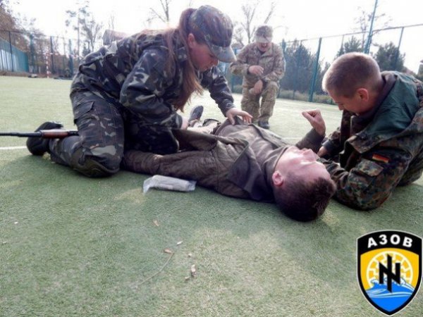 Медицинские тренировки воинов "Азова" (ФОТО)