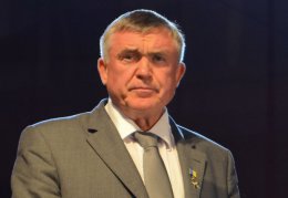 Кандидат от "Оппозиционного блока" с помощью подкупа пытается поменять итог выборов (ВИДЕО)