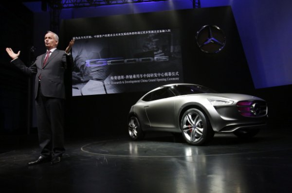 Mercedes-Benz представил невероятный концепт-кар G-Code (ВИДЕО)