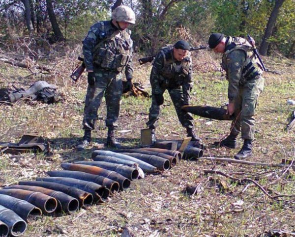 Военные инженеры продолжают выполнять боевые задачи в зоне АТО (ФОТО)