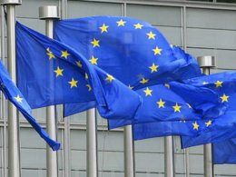 Еврокомиссия надеется, что напряженность в отношениях с РФ спадет в 2015 году