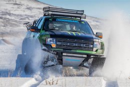 Ford RaptorTRAX покоряет горные гряды (ВИДЕО)
