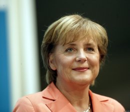 Меркель считает падение Берлинской стены посланием для Украины