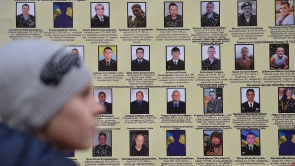 В Киеве появилась своя стена плача (ФОТО)