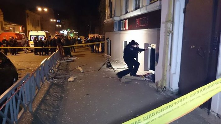 В центре Харькова в баре прогремел взрыв. Есть пострадавшие (ФОТО)