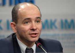 Эксперт назвал факторы негативного влияния на валюту