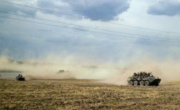 В последнее время НАТО наблюдает колонны техники РФ на территории Украины