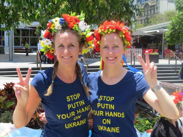 Акция украинской диаспоры в Австралии: "Путин, убирайся вон из Украины!" (ФОТО)