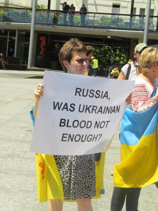 Акция украинской диаспоры в Австралии: "Путин, убирайся вон из Украины!" (ФОТО)