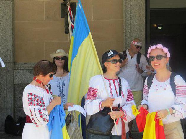 Акция украинской диаспоры в Австралии: "Путин, убирайся вон из Украины!" (ФОТО)