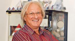 Путин углубился в свои комплексы, забыв про россиян - писатель