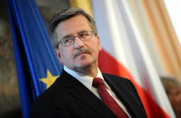 Россия сейчас руководствуется логикой прошлых времен - Коморовский
