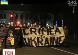 Порошенко пообещал футбольным фанам сюрпризы и ушел (ВИДЕО)