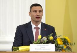 Кличко уволил руководителей пяти подразделений КГГА за финансовые махинации