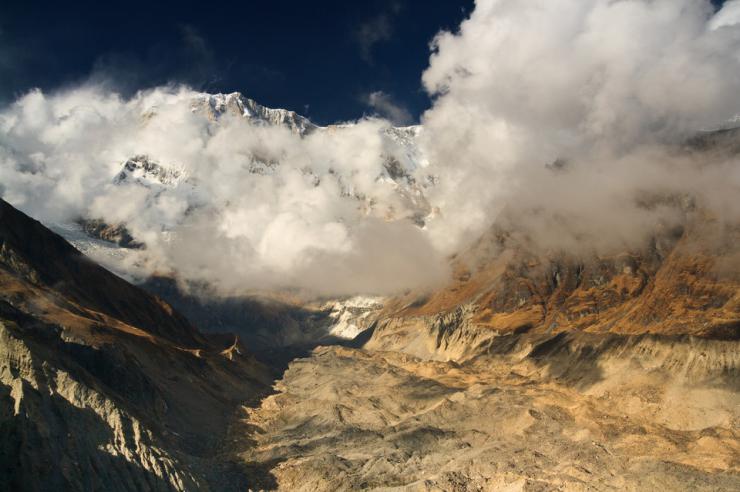 «Крыша мира» - когда горы касаются облаков (ФОТО)
