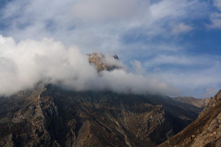 «Крыша мира» - когда горы касаются облаков (ФОТО)