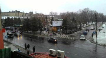 Обстрел Донецка: взорванный троллейбус и разрушенные дома