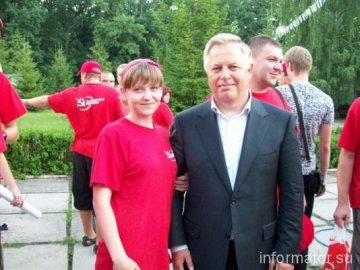 Симоненко отдыхает во Франции с молодой любовницей (ФОТО)