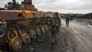Украинские военные контролируют трассу Артемовск-Дебальцево