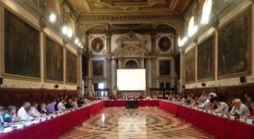 Венецианская комиссия признала закон «Об очищении власти» недоработанным