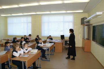 В некоторых киевских школах временно приостановлены занятия