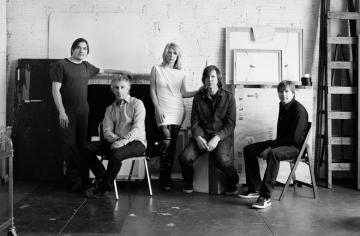 Американская группа Sonic Youth планирует переиздание альбома “Bad Moon Rising”