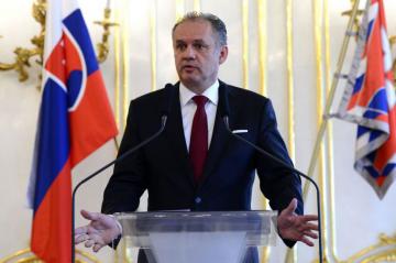 Президент Словакии отказался приехать в Москву на парад