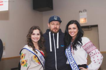 Сенаторы США получили "майдановские" каски (ФОТО)