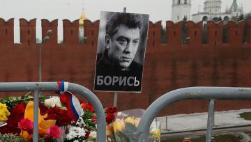 Мемориал Немцову убрали по приказу вице-мэра Москвы